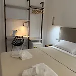 Mariposa Guest house