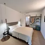 Pensión Mariposa 3*